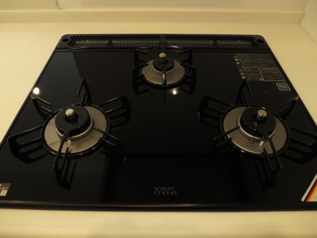 コンロは3口