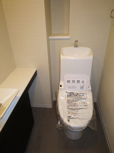 ウォシュレット・手洗い場付きトイレ