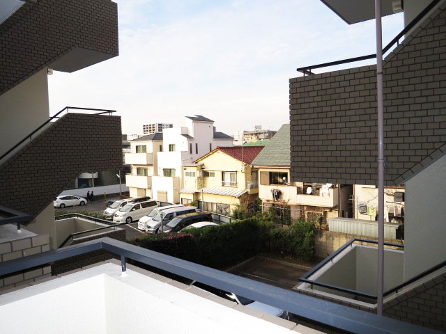 約6.5帖の洋室　バルコニーからの眺望