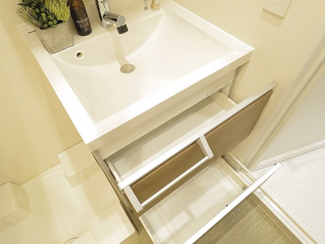 グリーンキャピタル広尾　洗面化粧台
