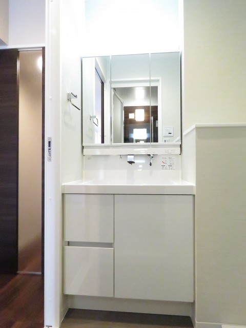 リア・マンシオン晴海　洗面化粧台
