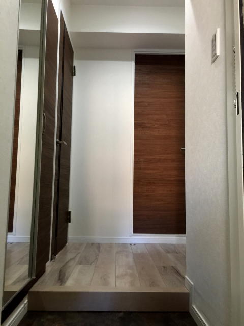 クレベール西新宿フォレストマンション　玄関