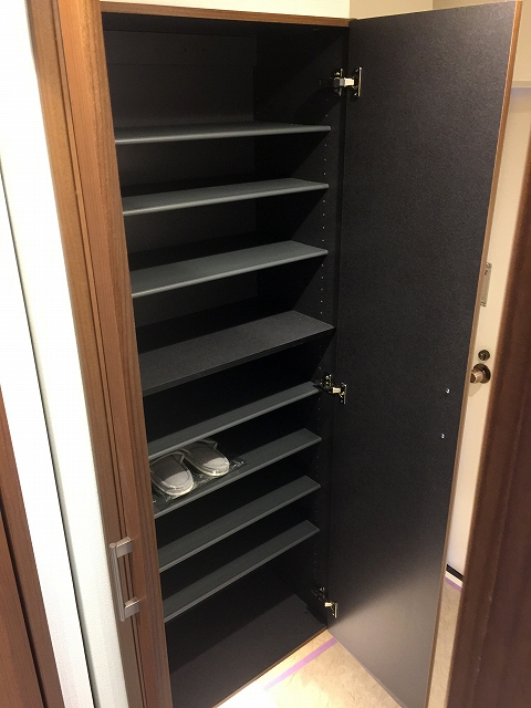 シャンボール柿の木坂　シューズボックス