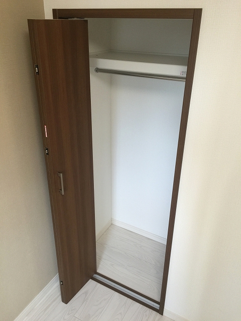 シャンボール柿の木坂　サービスルーム約4.1帖収納