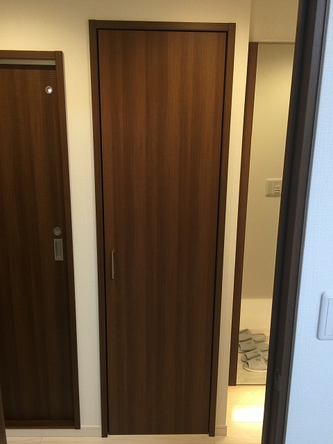 シャンボール柿の木坂　廊下収納