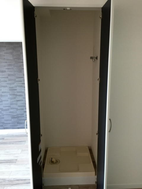 クレベール西新宿フォレストマンション　スタジオ洗濯機置場