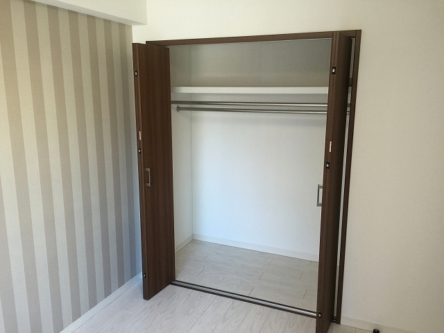 シャンボール柿の木坂　洋室約5.8帖収納