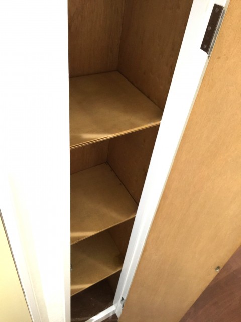 マンションフロイント麻布　廊下収納