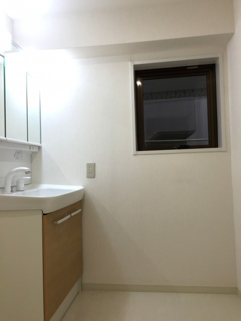 マンションフロイント麻布　洗面所
