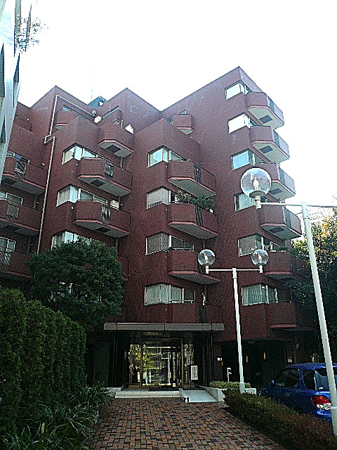 チュリス氷川坂　外観です。