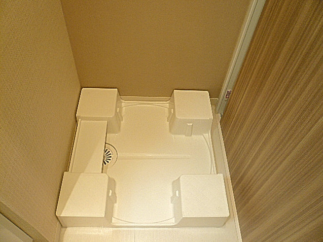 チュリス氷川坂　洗濯機置き場です。312