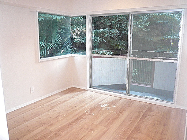 チュリス氷川坂　バルコニー付きの洋室です。312