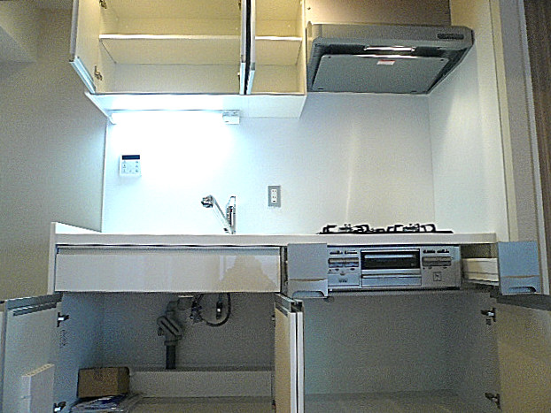 チュリス氷川坂　キッチン　収納312