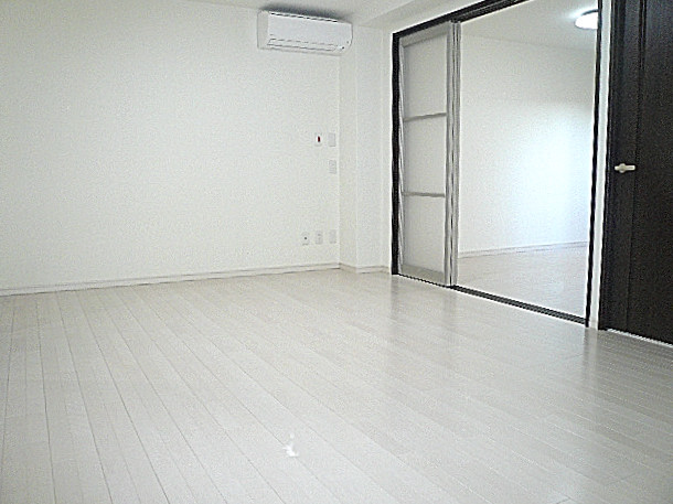 ホワイトなＬＤＫ　10帖