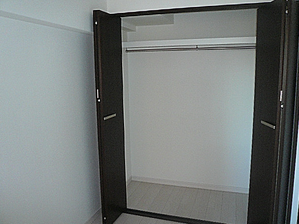 洋室6.5帖　クローゼット