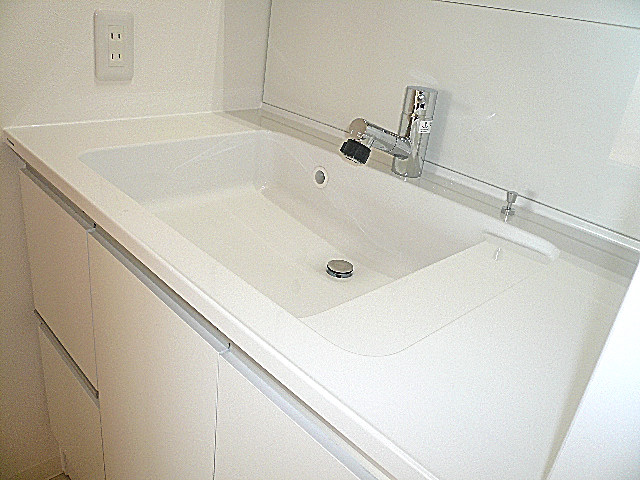 スタイリッシュな洗面ボウル