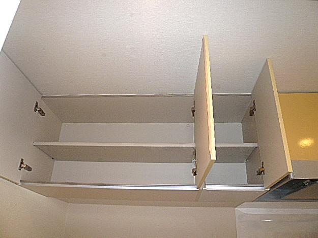 原宿ニュースカイハイツ　吊戸棚