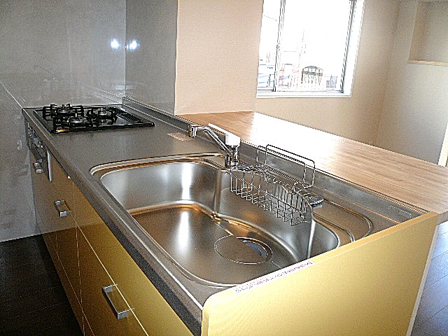原宿ニュースカイハイツ　カウンター付システムキッチン