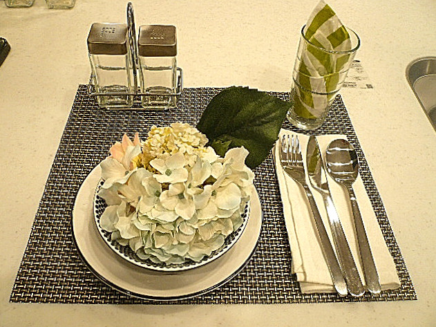 グリーンキャピタル広尾　高級感あるシステムキッチン