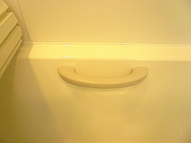 バスルーム　浴槽手すり