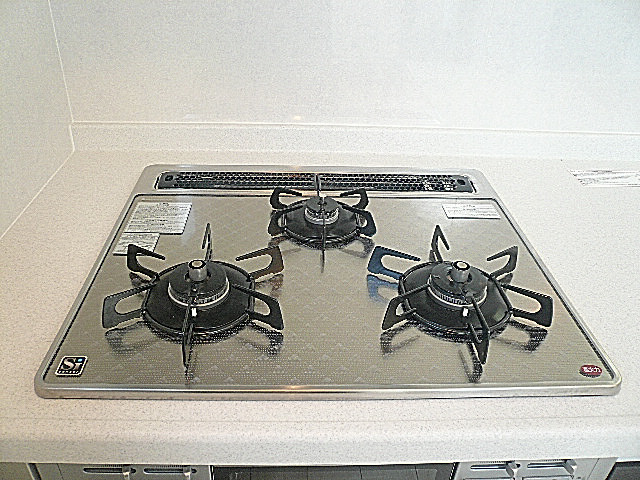 キッチン　3口コンロ