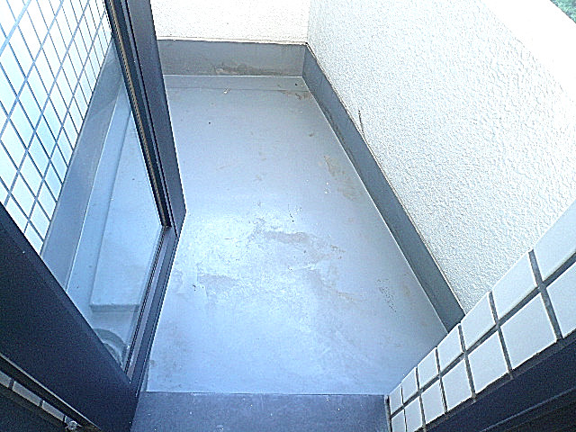 キッチンからのバルコニー