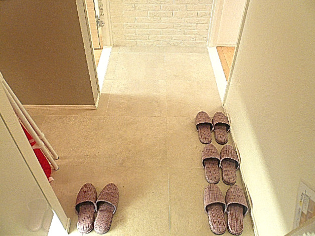 モダンな雰囲気の玄関です。