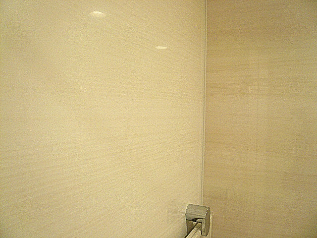 リラックスムードの浴室。