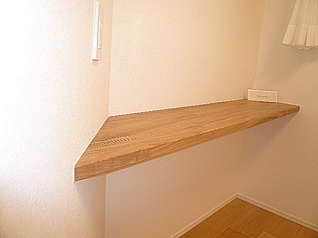 洋室4.0帖　デスクカウンター付