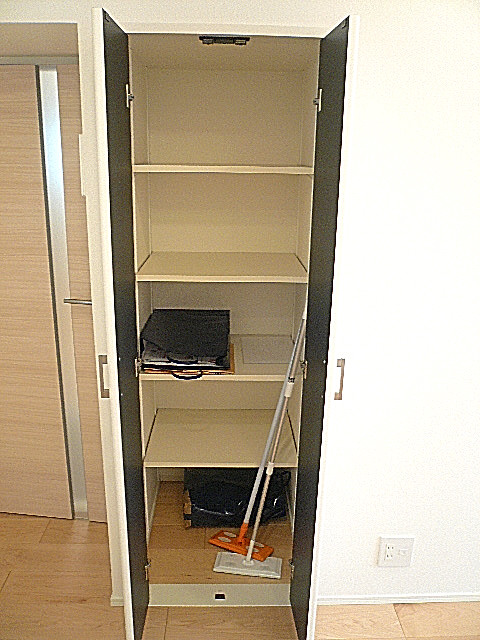 リビング・ダイニングにある収納棚。