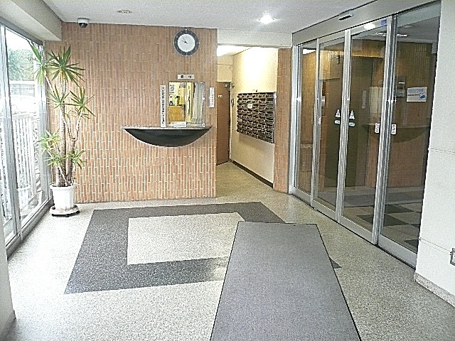 豊栄平町マンション　エントランス入口
