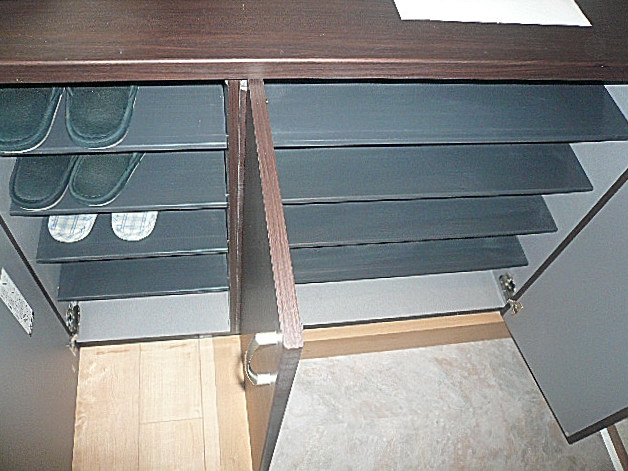 カウンター　玄関収納