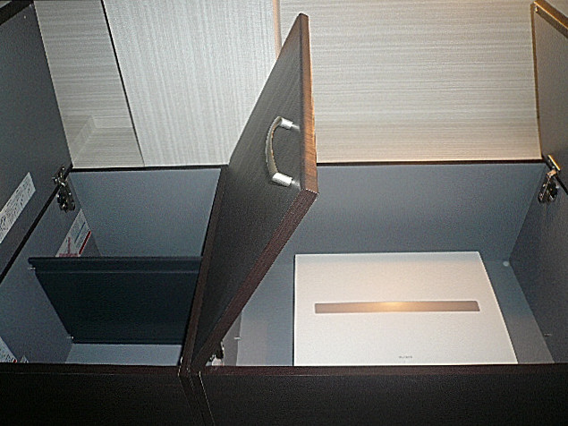 吊戸棚　玄関収納