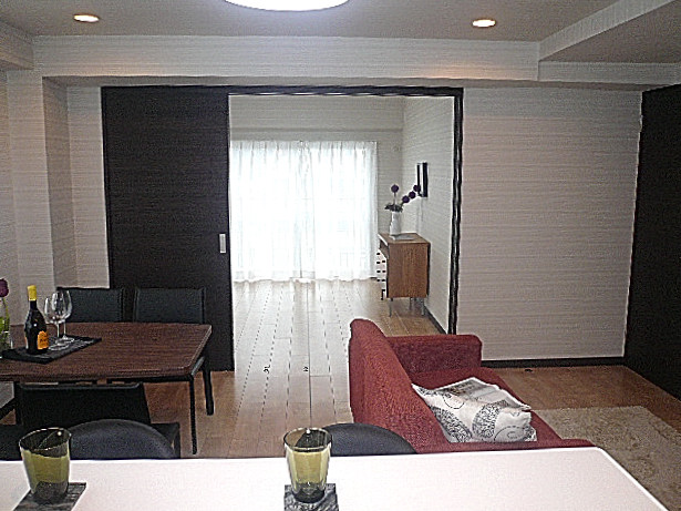 窓いっぱいの明るいLDK　14帖