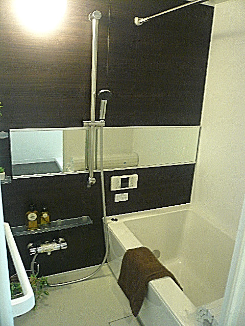 シャンボール柿の木坂　追炊き機能付きバスルーム。