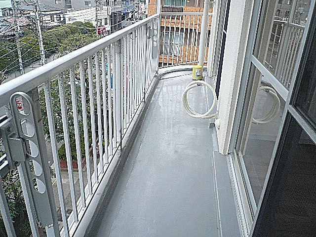 西向きバルコニーです。