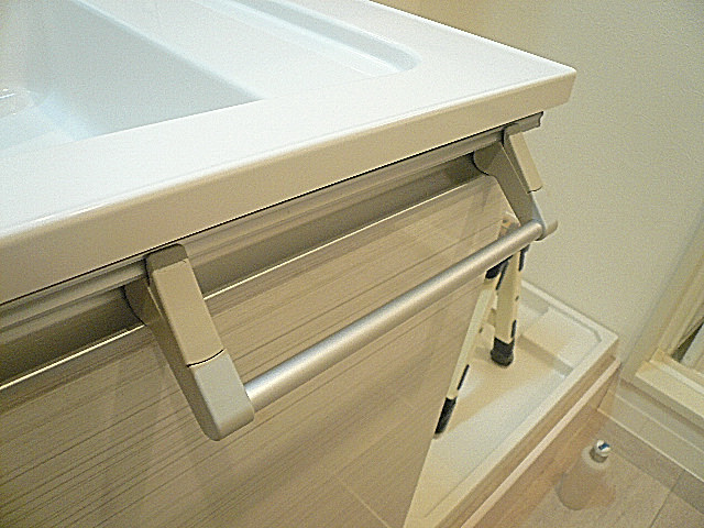 洗面化粧台　タオルハンガー