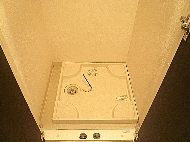 マンションフロイント麻布 洗濯機置き場です。