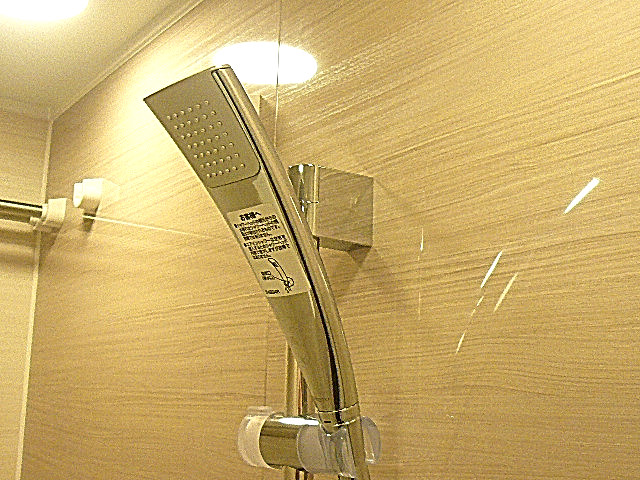 マンションフロイント麻布　浴室　シャワーです。