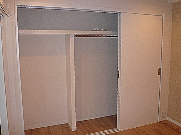 マンションフロイント麻布 1Ｒのお部屋　クローゼットです。