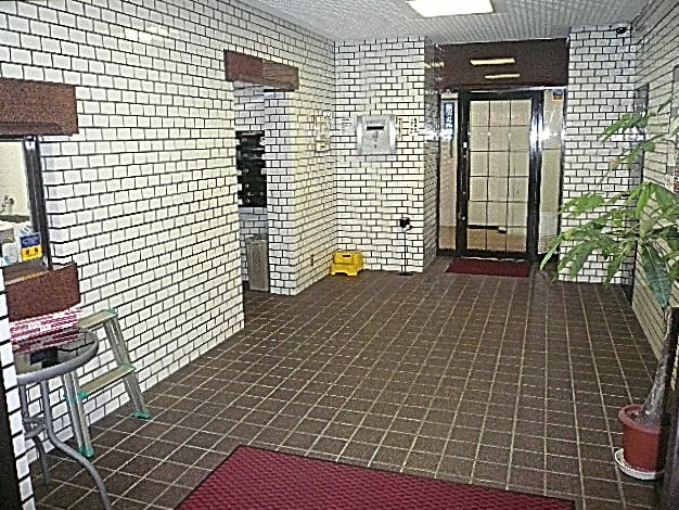 マンションフロイント麻布　エントランス内とてもキレイです。