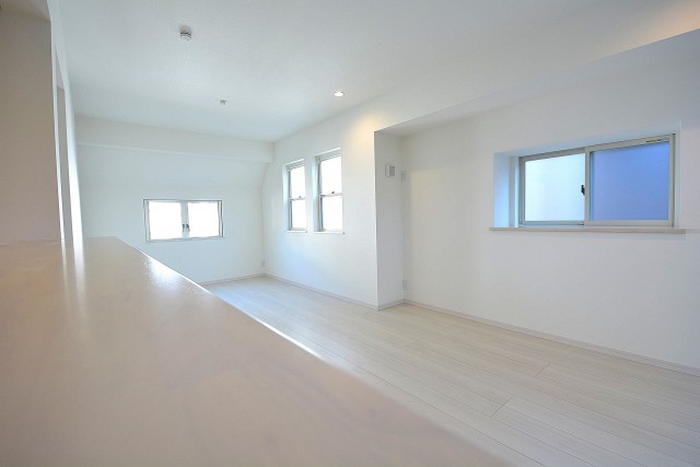 キッチン内から2