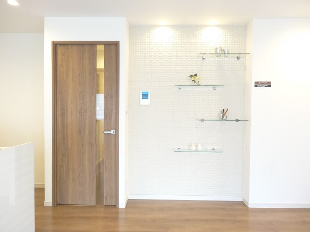 第1恵比寿マンション　エコカラットとガラス棚