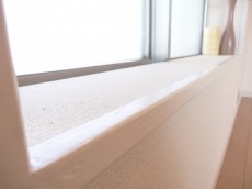 LDKの窓際には物も置けます