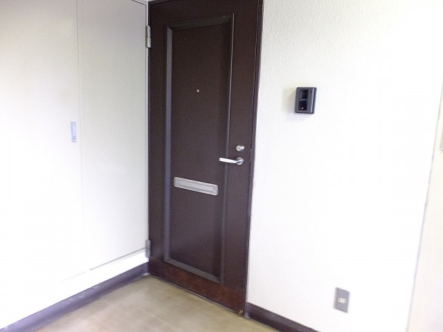 メナー代田　玄関扉