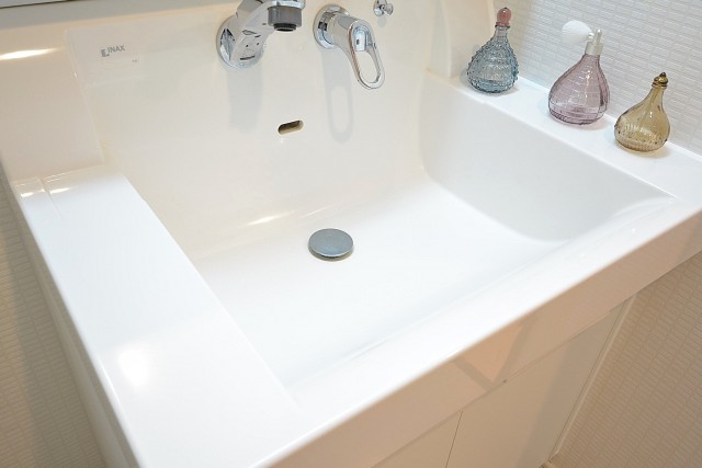 ミサワホームズ東大井　お手入れ楽なカウンター一体型洗面ボウル