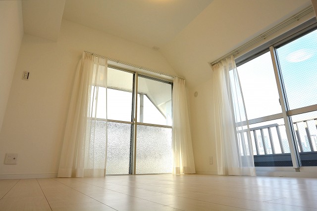 第三宮庭マンション　洋室5.1帖