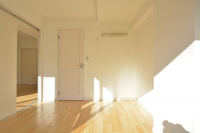 メイゾン西麻布　約6.0畳の洋室