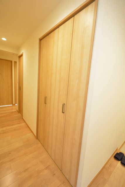 パークハイム上馬　廊下収納402