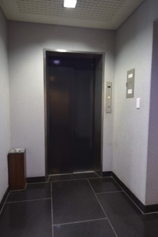 メイゾン西麻布　エレベーター